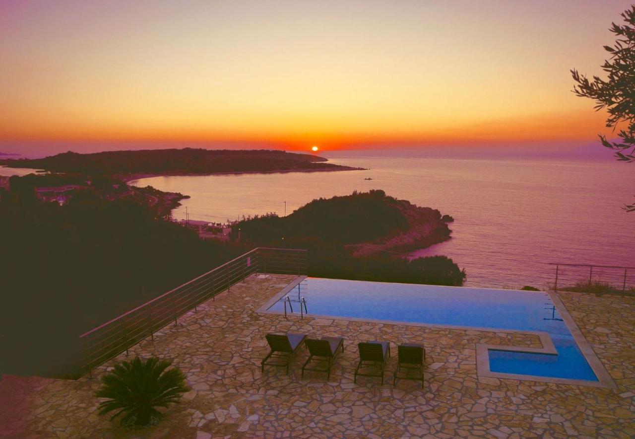 Beachfront Villa Seasun By Posarellivillas Ájos Spyrídon Eksteriør bilde