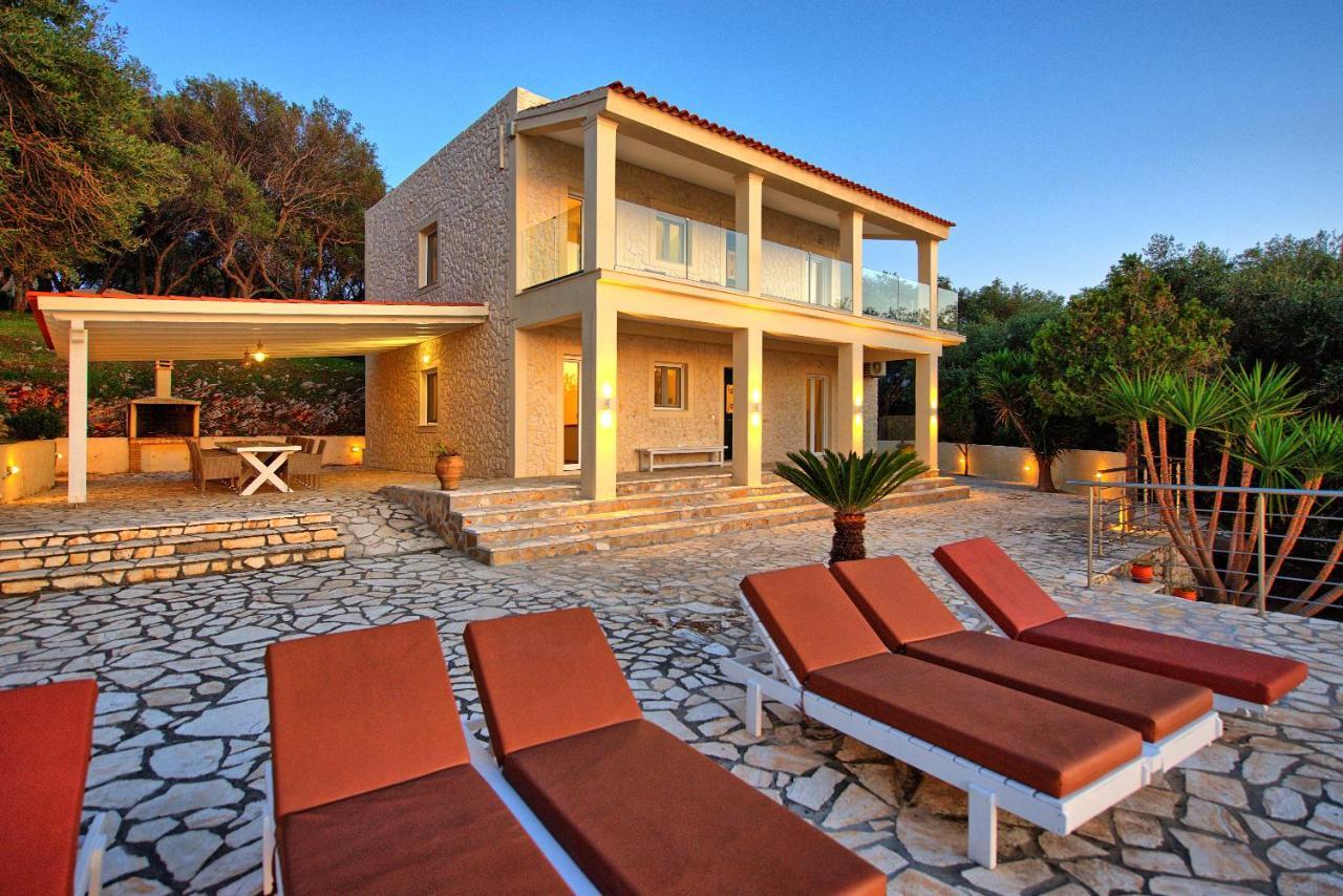 Beachfront Villa Seasun By Posarellivillas Ájos Spyrídon Eksteriør bilde